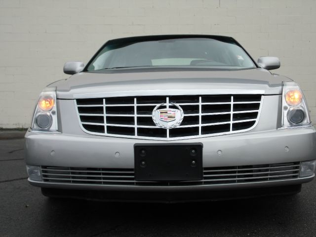 2007 Cadillac DTS 4dr Sdn I4 CVT Ltd Avail