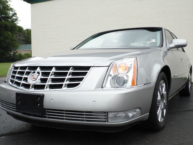 2007 Cadillac DTS 4dr Sdn I4 CVT Ltd Avail