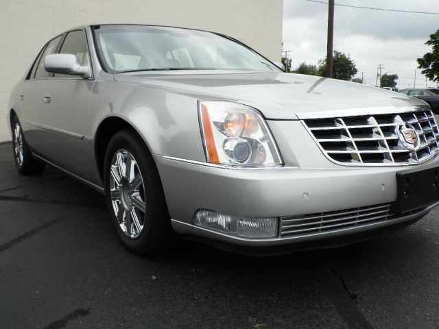 2007 Cadillac DTS 4dr Sdn I4 CVT Ltd Avail