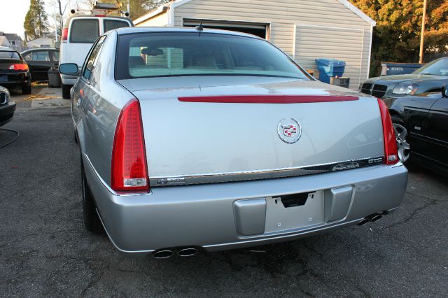 2007 Cadillac DTS SE R