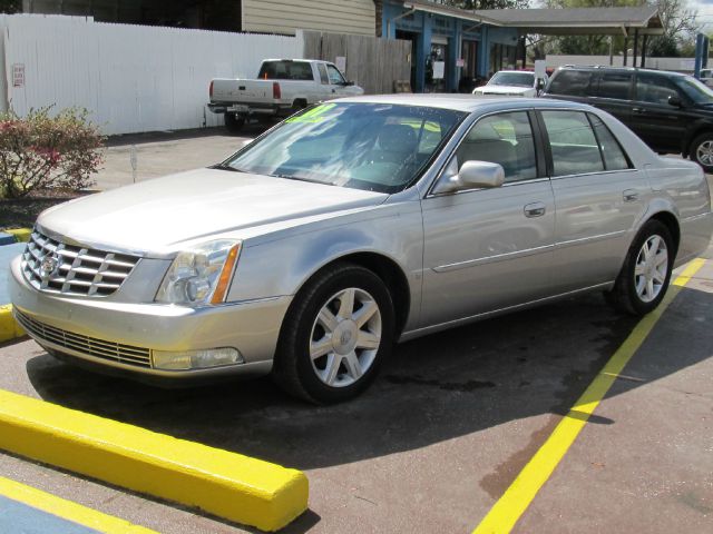 2007 Cadillac DTS 4dr Sdn I4 CVT Ltd Avail