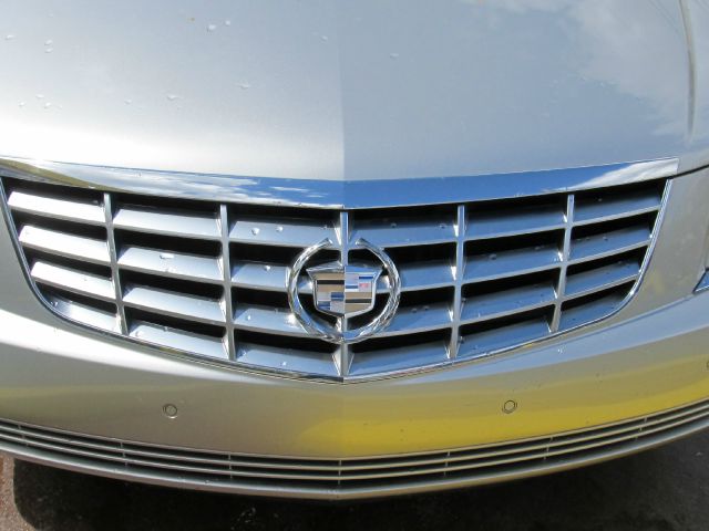 2007 Cadillac DTS 4dr Sdn I4 CVT Ltd Avail