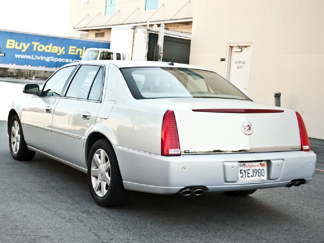 2007 Cadillac DTS 4dr Sdn I4 CVT Ltd Avail