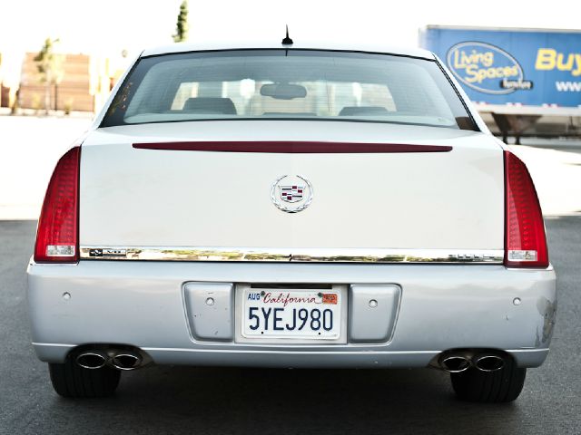 2007 Cadillac DTS 4dr Sdn I4 CVT Ltd Avail