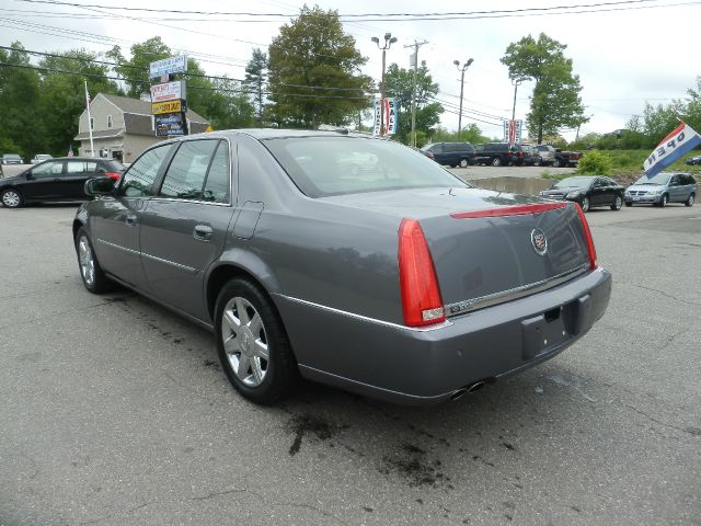 2007 Cadillac DTS T6 Sport Utility 4D