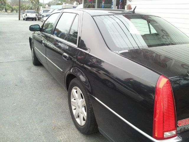 2007 Cadillac DTS 4dr Sdn I4 CVT Ltd Avail