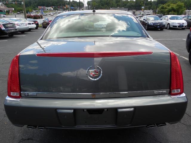 2007 Cadillac DTS 4dr Sdn I4 Auto 1.8 S Sedan