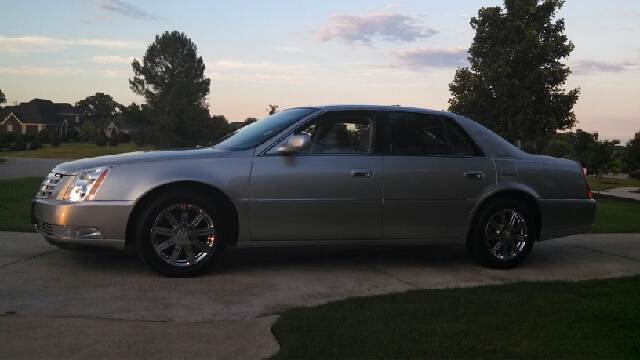 2008 Cadillac DTS Unknown
