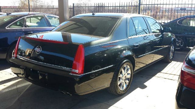 2008 Cadillac DTS 4dr Sdn I4 SE-R