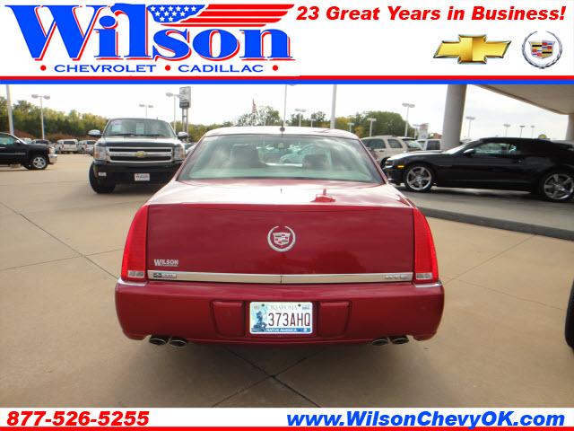 2008 Cadillac DTS Unknown