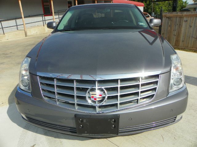 2008 Cadillac DTS 4dr Sdn I4 SE-R