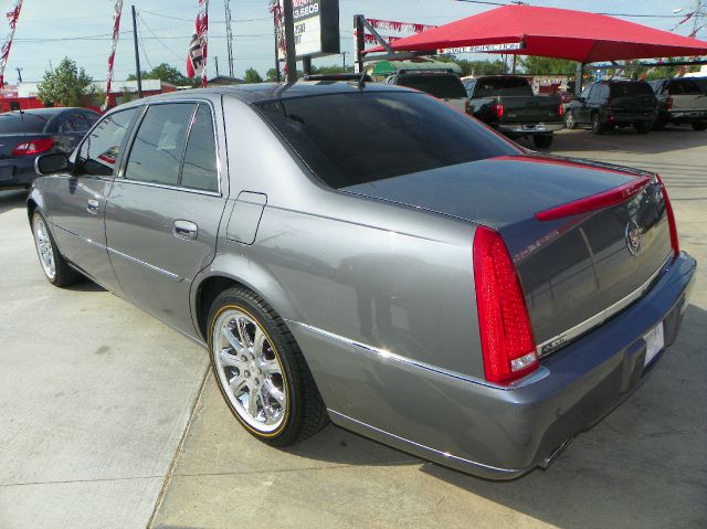 2008 Cadillac DTS 4dr Sdn I4 SE-R