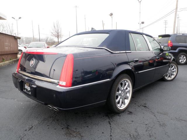 2009 Cadillac DTS Unknown