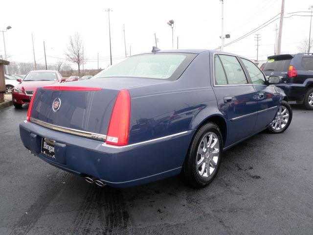 2009 Cadillac DTS Unknown