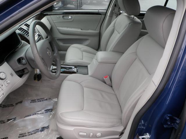 2009 Cadillac DTS Unknown