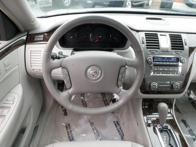 2009 Cadillac DTS Unknown