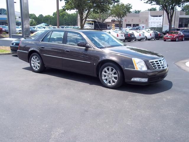 2009 Cadillac DTS Unknown