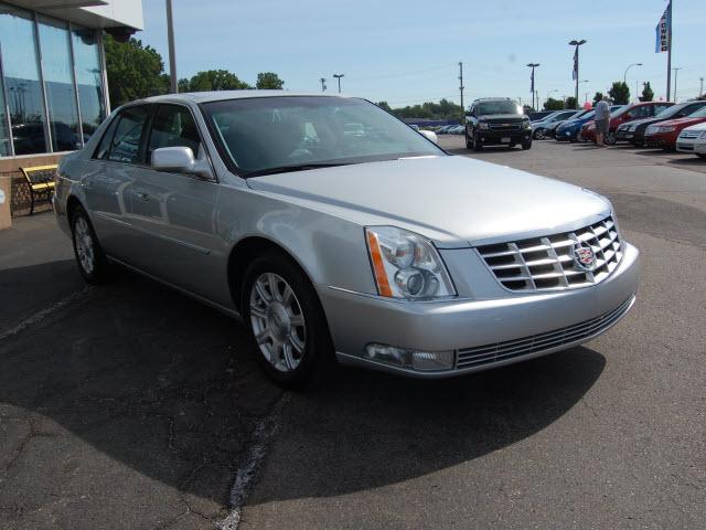 2010 Cadillac DTS Adventurer Model 4WD