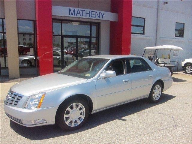 2010 Cadillac DTS XLT Pickup 4D 5 1/2 Ft