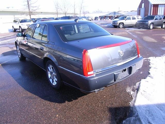 2010 Cadillac DTS Unknown