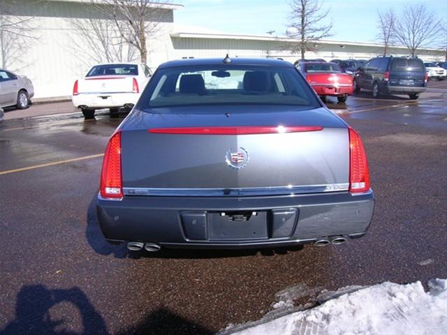 2010 Cadillac DTS Unknown