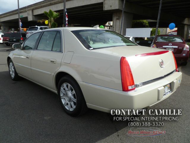 2010 Cadillac DTS SE-R