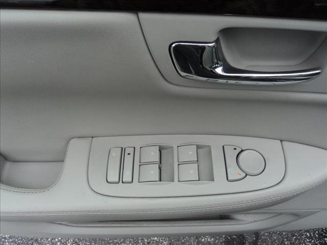 2010 Cadillac DTS Unknown