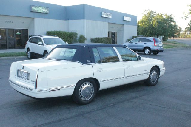 1999 Cadillac Deville L.T. 4-w.d. 5.3L