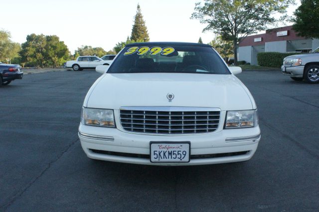 1999 Cadillac Deville L.T. 4-w.d. 5.3L