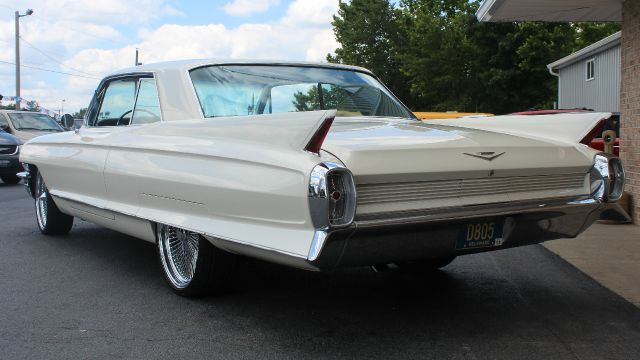 1962 Cadillac Deville 2WD Premium Special Edition