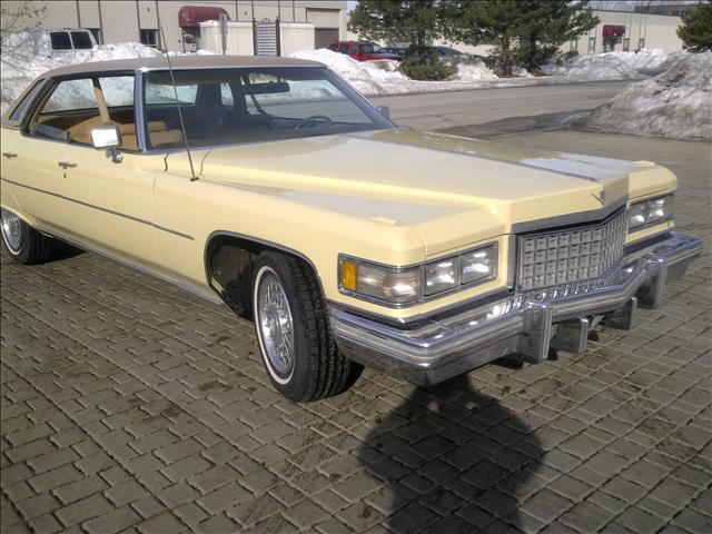 1976 Cadillac Deville Limited 5-passenger