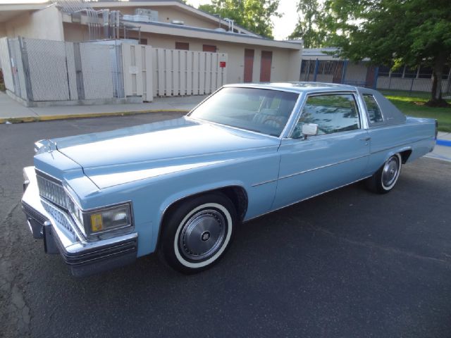 1977 Cadillac Deville 4WD W/sunroof