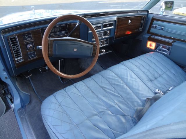 1977 Cadillac Deville 4WD W/sunroof