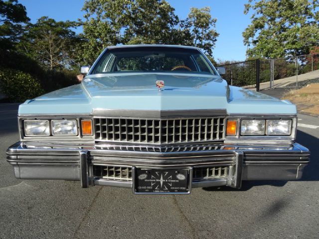 1977 Cadillac Deville 4WD W/sunroof