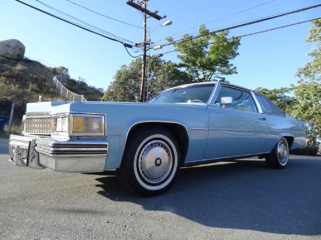 1977 Cadillac Deville 4WD W/sunroof