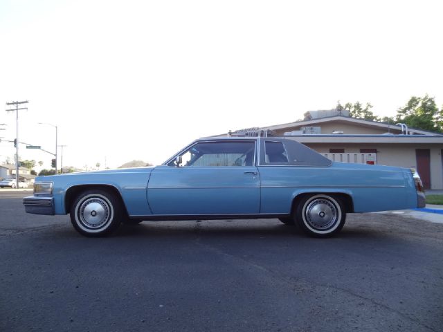 1977 Cadillac Deville 4WD W/sunroof
