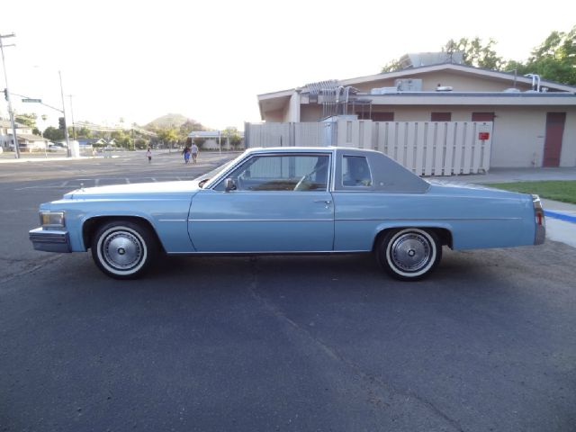 1977 Cadillac Deville 4WD W/sunroof