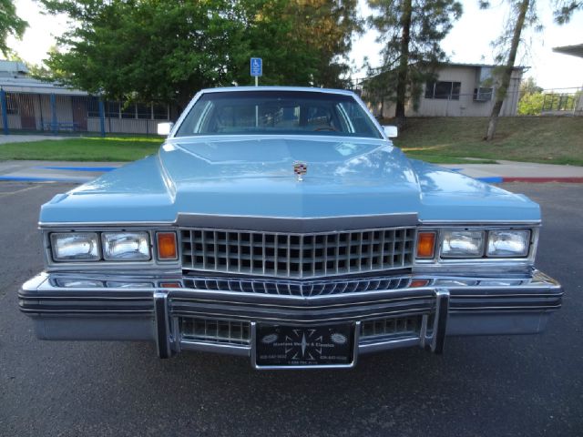 1977 Cadillac Deville 4WD W/sunroof