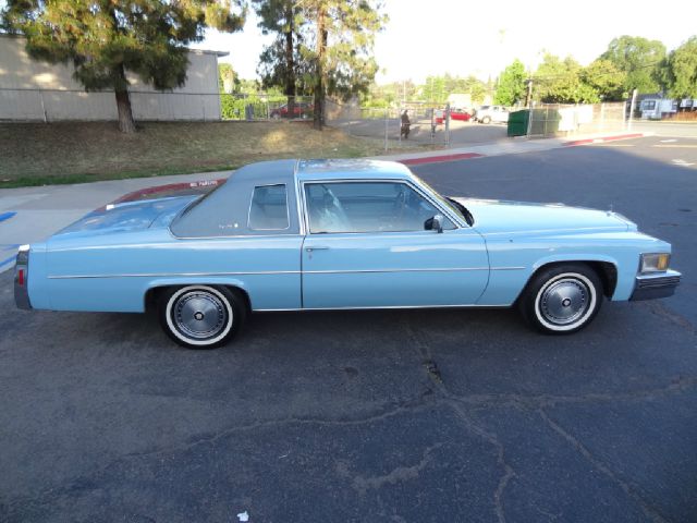 1977 Cadillac Deville 4WD W/sunroof