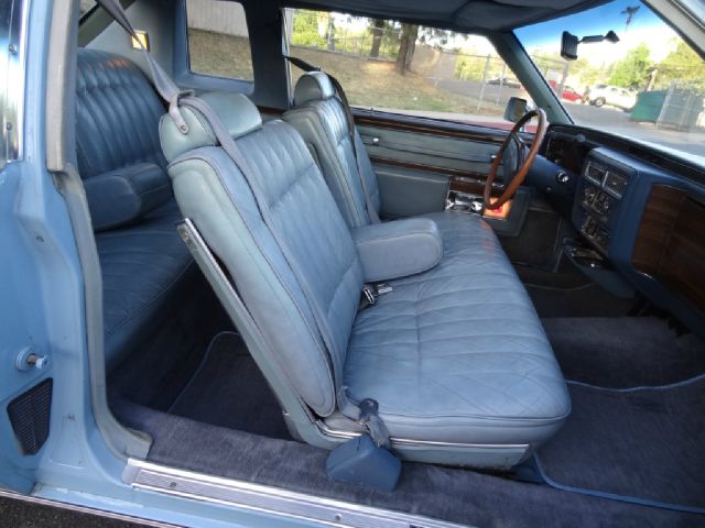 1977 Cadillac Deville 4WD W/sunroof