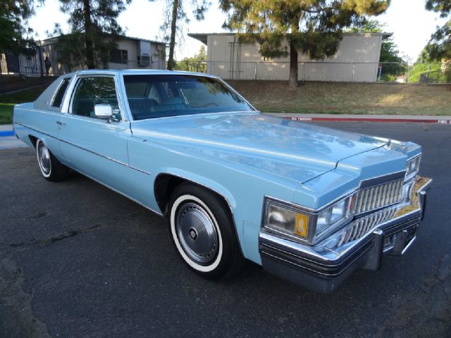 1977 Cadillac Deville 4WD W/sunroof