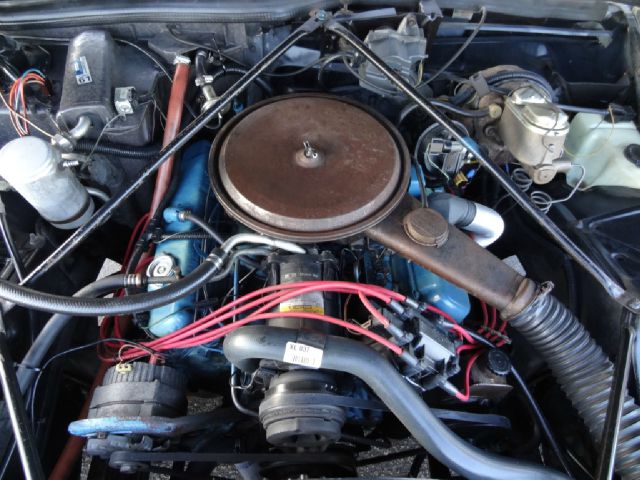 1977 Cadillac Deville 4WD W/sunroof