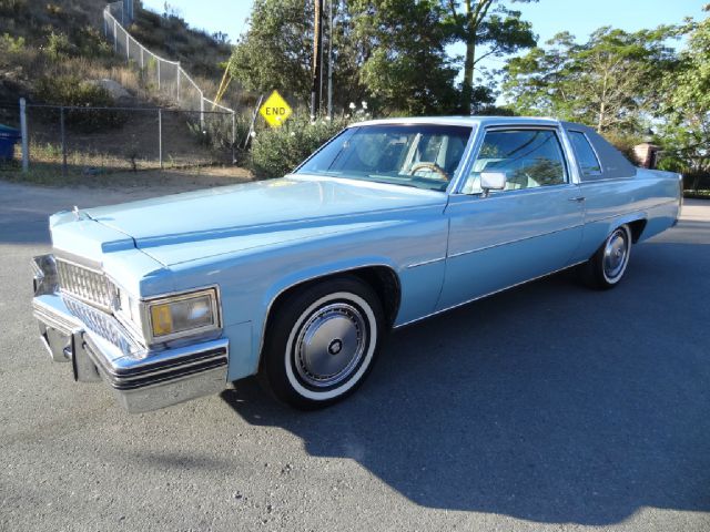 1977 Cadillac Deville 4WD W/sunroof