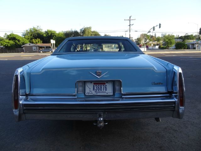 1977 Cadillac Deville 4WD W/sunroof
