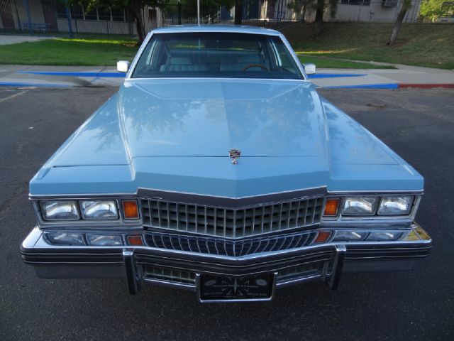 1977 Cadillac Deville 4WD W/sunroof