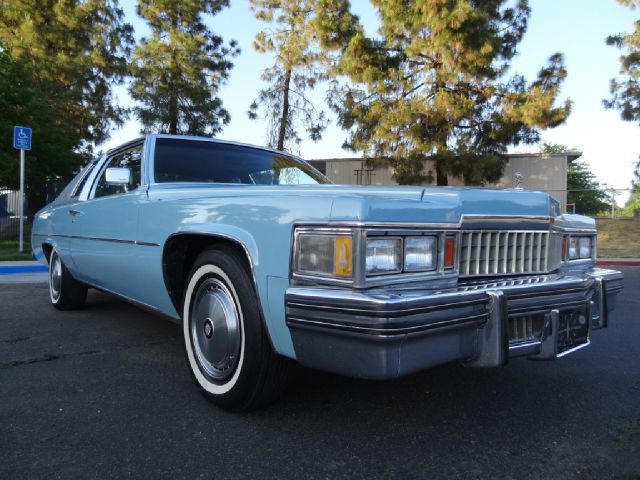 1977 Cadillac Deville 4WD W/sunroof