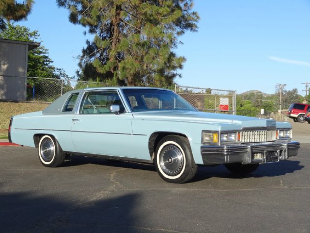 1977 Cadillac Deville 4WD W/sunroof