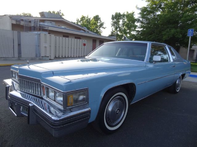 1977 Cadillac Deville 4WD W/sunroof