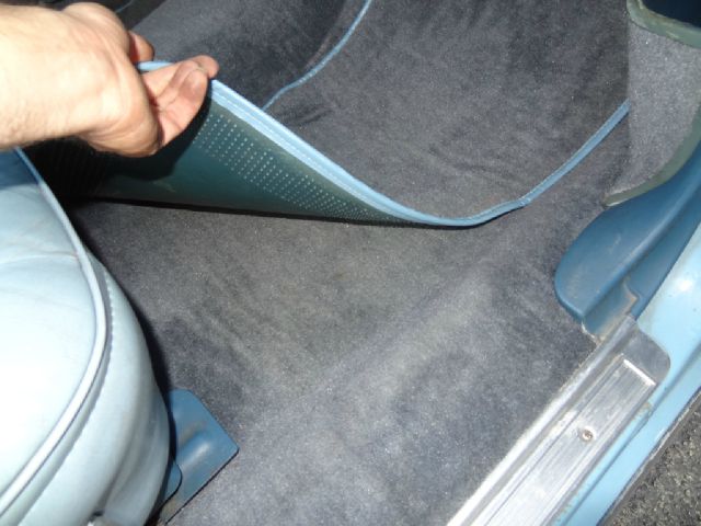 1977 Cadillac Deville 4WD W/sunroof