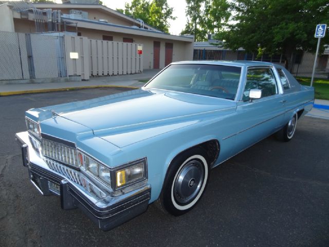 1977 Cadillac Deville 4WD W/sunroof